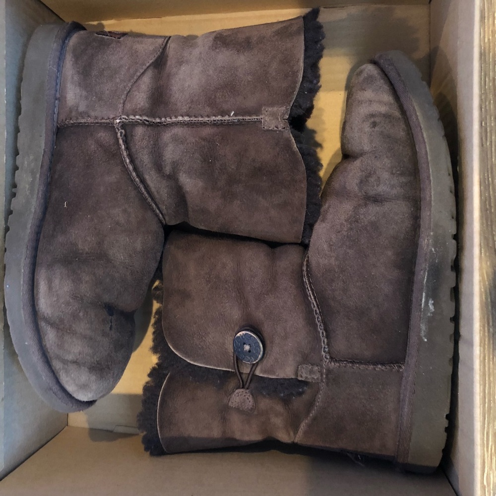 K Bailey Button Chocolate Ugg Boots